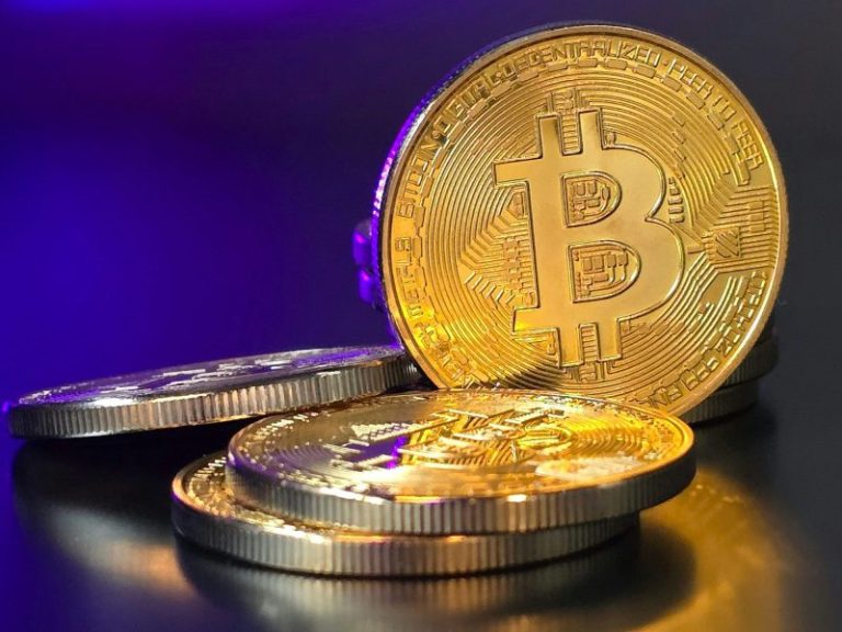 Crypto Market Update: Bitcoin ETFs Log Biggest Inflows Since July